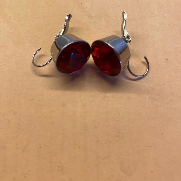 GSJ Steel earrings Color red silver - Picture 3 of 5